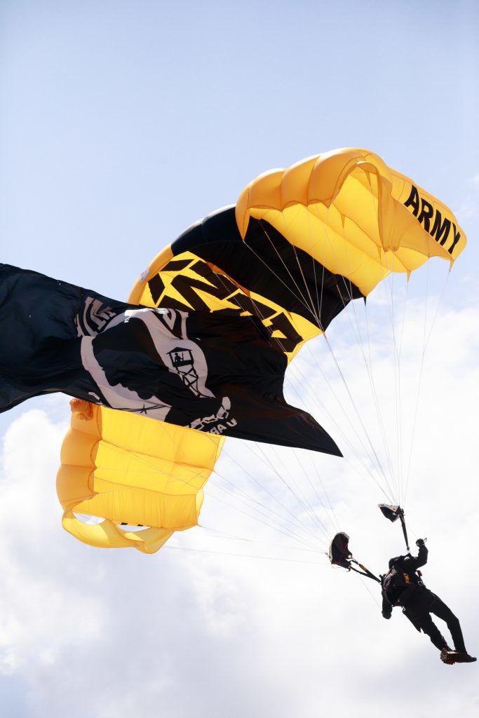 airshow0101-683x1024.jpg